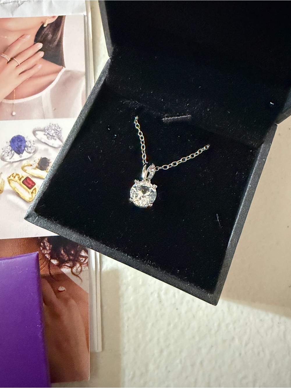EVERLY Classic Solitaire Pendant Necklace in Silver with Clear Stone